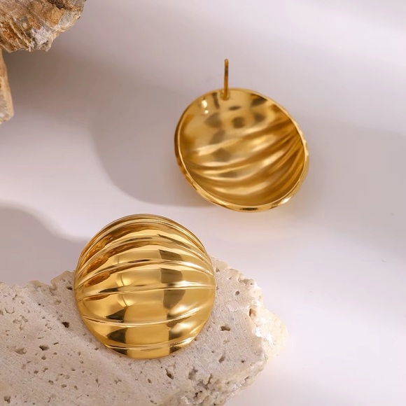18K Gold Plated Earrings - Picture 4 of 6